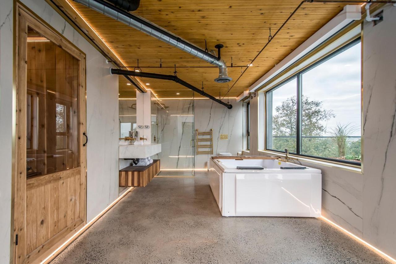 The Halifax Rooftop - Cozy Spa B&B Esterno foto