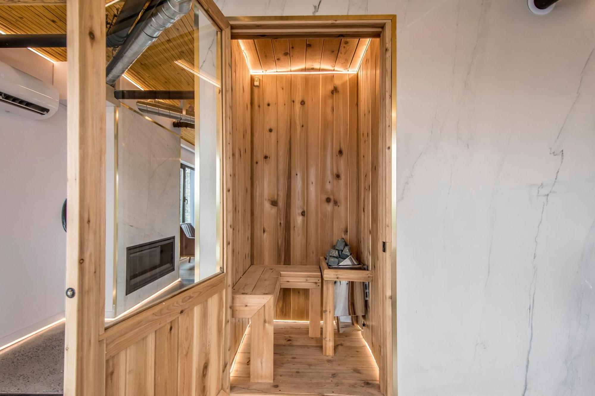 The Halifax Rooftop - Cozy Spa B&B Esterno foto